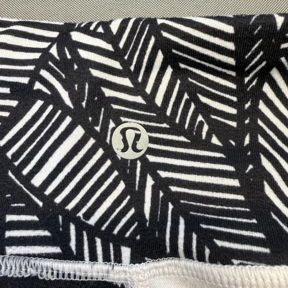 Lululemon Women Wonder Under Leggings Black White Mid Rise Stretch Crop Sz 6